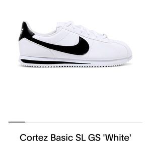 NWOT NiKe Cortez white